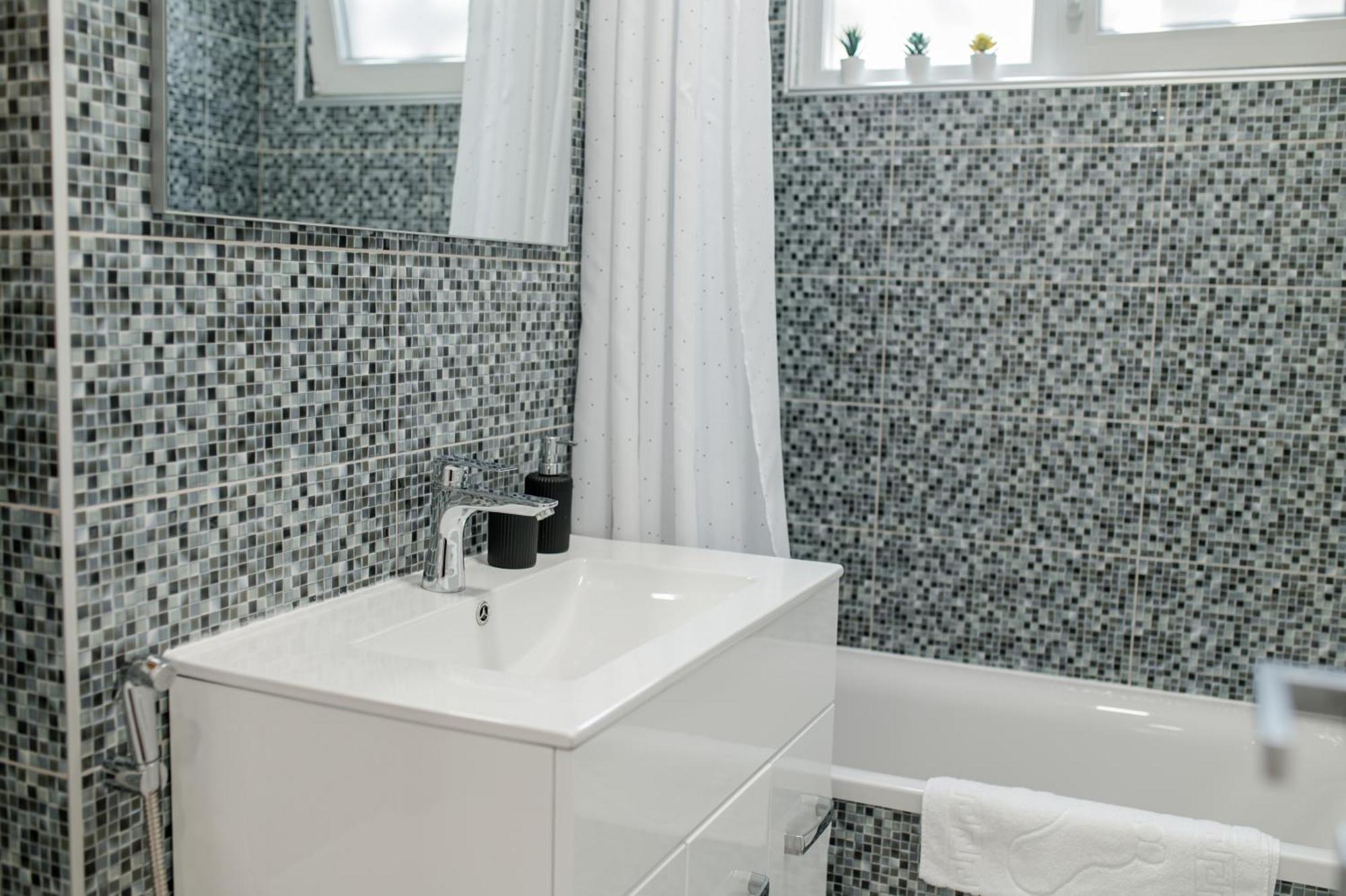 Apartament New Iorga3 Oldcity Selfcheckin